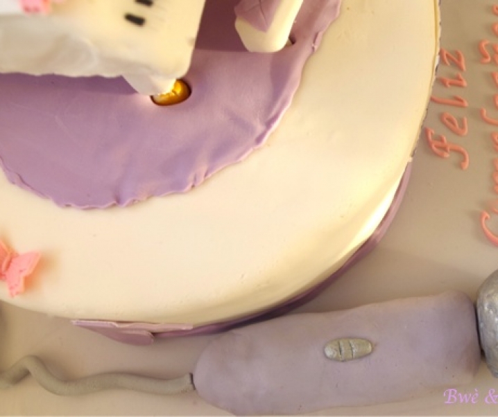 Gateau Theme Musical Violetta Gourmandises Epicees